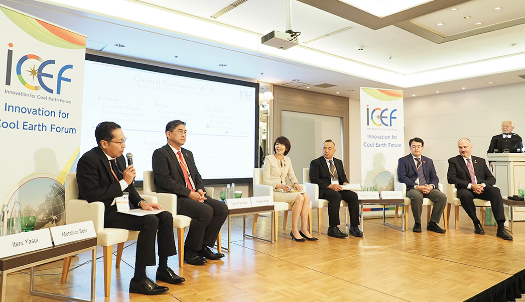 (Photo) Talk Session